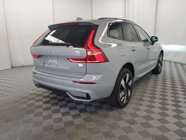 2024 Volvo XC60 Recharge Plug-In Hybrid Plus Dark Theme