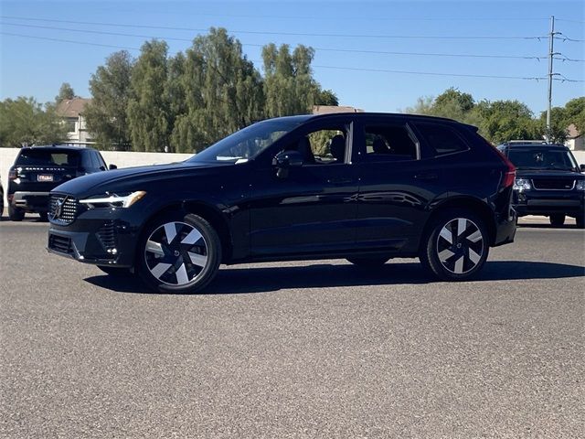 2024 Volvo XC60 Recharge Plug-In Hybrid Plus Dark Theme