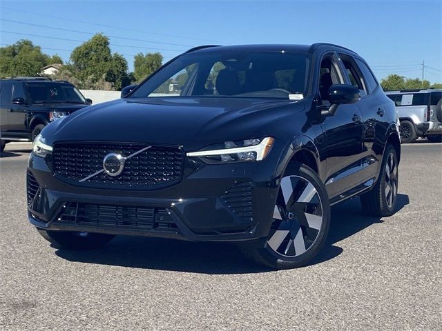 2024 Volvo XC60 Recharge Plug-In Hybrid Plus Dark Theme