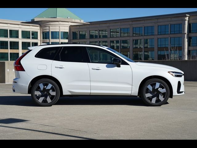 2024 Volvo XC60 Recharge Plug-In Hybrid Plus Dark Theme