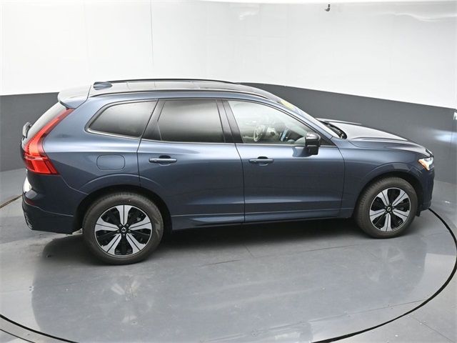 2024 Volvo XC60 Recharge Plug-In Hybrid Plus Dark Theme