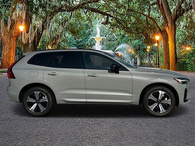 2024 Volvo XC60 Recharge Plug-In Hybrid Plus Dark Theme