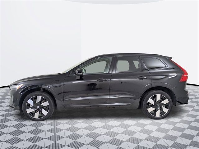 2024 Volvo XC60 Recharge Plug-In Hybrid Plus Dark Theme