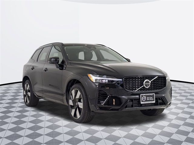 2024 Volvo XC60 Recharge Plug-In Hybrid Plus Dark Theme