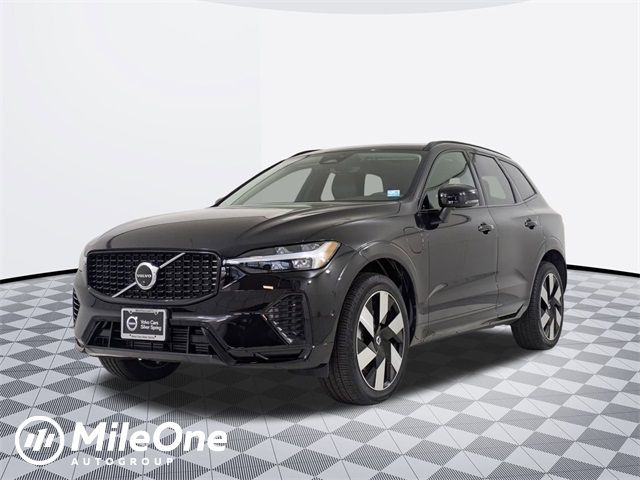 2024 Volvo XC60 Recharge Plug-In Hybrid Plus Dark Theme