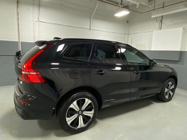 2024 Volvo XC60 Recharge Plug-In Hybrid Plus Dark Theme