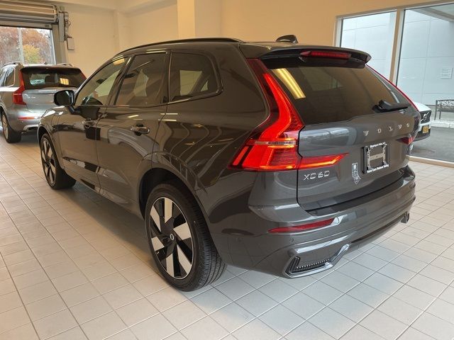 2024 Volvo XC60 Recharge Plug-In Hybrid Plus Dark Theme