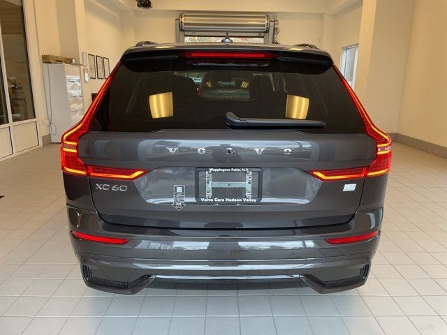 2024 Volvo XC60 Recharge Plug-In Hybrid Plus Dark Theme