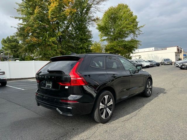 2024 Volvo XC60 Recharge Plug-In Hybrid Plus Dark Theme