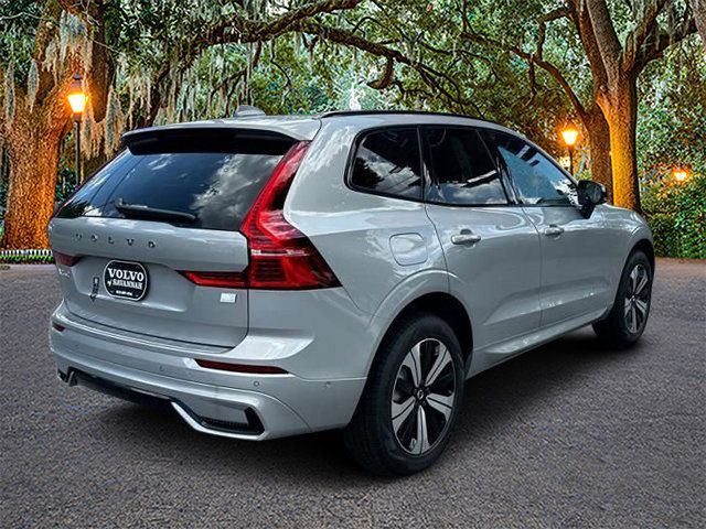 2024 Volvo XC60 Recharge Plug-In Hybrid Plus Dark Theme