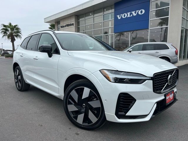 2024 Volvo XC60 Recharge Plug-In Hybrid Plus Dark Theme