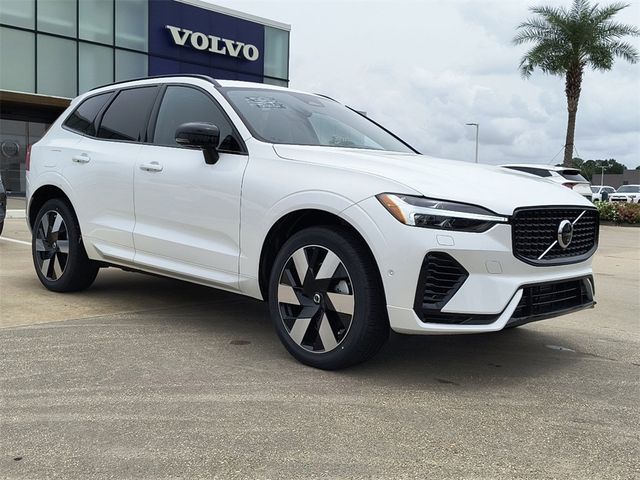 2024 Volvo XC60 Recharge Plug-In Hybrid Plus Dark Theme