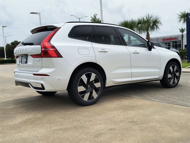 2024 Volvo XC60 Recharge Plug-In Hybrid Plus Dark Theme