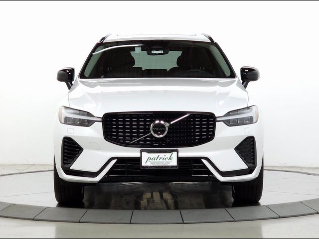 2024 Volvo XC60 Recharge Plug-In Hybrid Plus Dark Theme