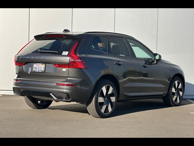 2024 Volvo XC60 Recharge Plug-In Hybrid Plus Dark Theme