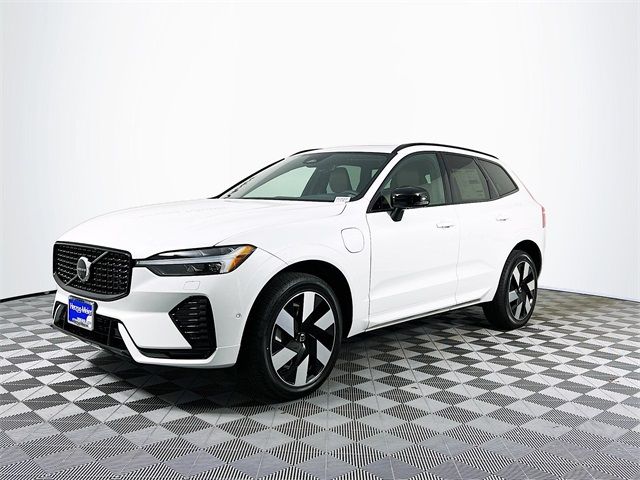 2024 Volvo XC60 Recharge Plug-In Hybrid Plus Dark Theme