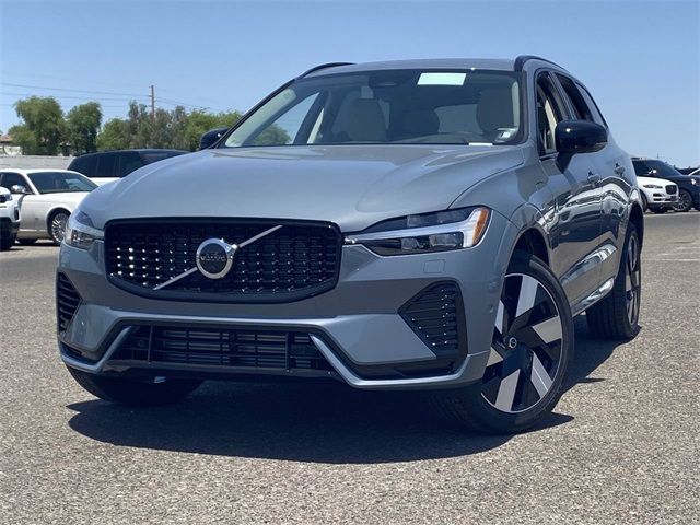 2024 Volvo XC60 Recharge Plug-In Hybrid Plus Dark Theme