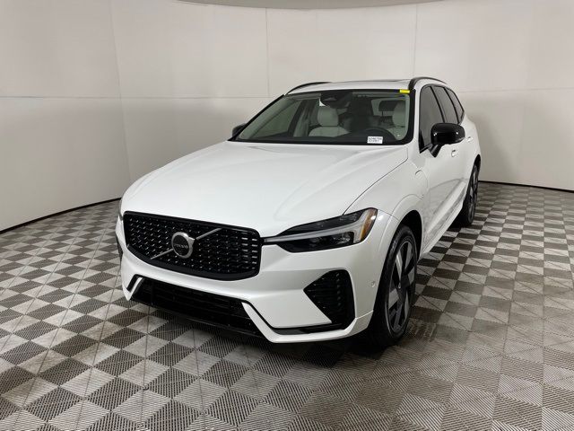 2024 Volvo XC60 Recharge Plug-In Hybrid Plus Dark Theme