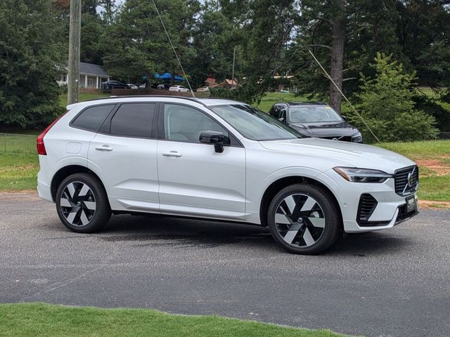 2024 Volvo XC60 Recharge Plug-In Hybrid Plus Dark Theme