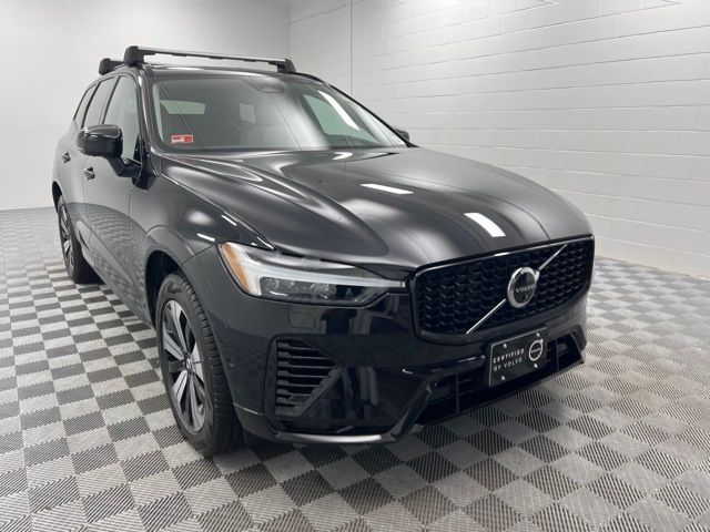 2024 Volvo XC60 Recharge Plug-In Hybrid Plus Dark Theme