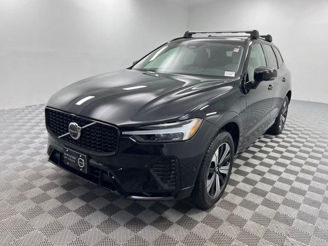 2024 Volvo XC60 Recharge Plug-In Hybrid Plus Dark Theme