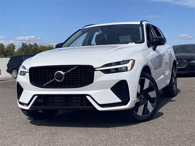 2024 Volvo XC60 Recharge Plug-In Hybrid Plus Dark Theme