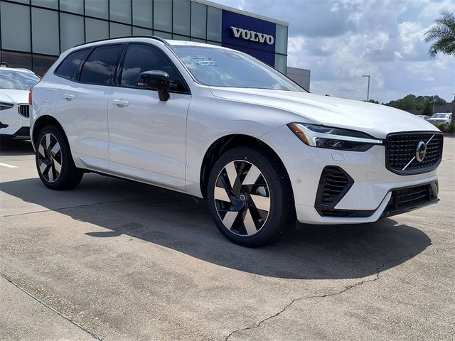 2024 Volvo XC60 Recharge Plug-In Hybrid Plus Dark Theme