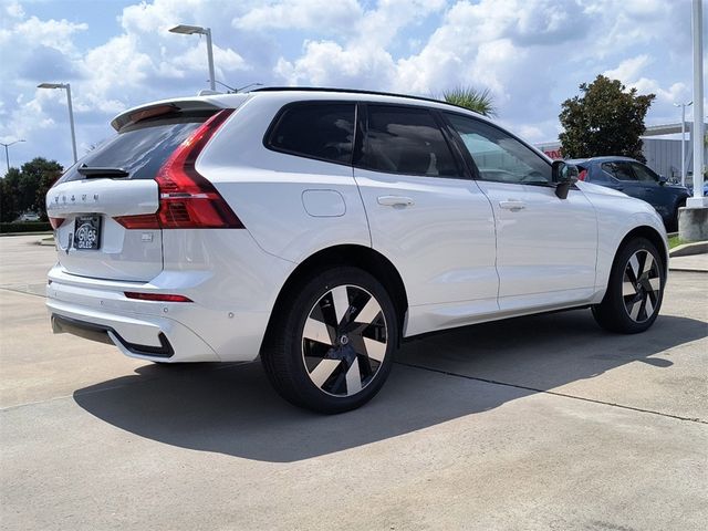 2024 Volvo XC60 Recharge Plug-In Hybrid Plus Dark Theme