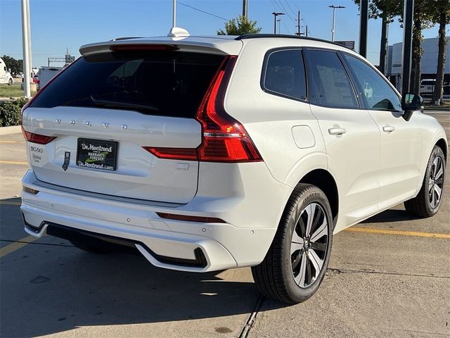 2024 Volvo XC60 Recharge Plug-In Hybrid Plus Dark Theme