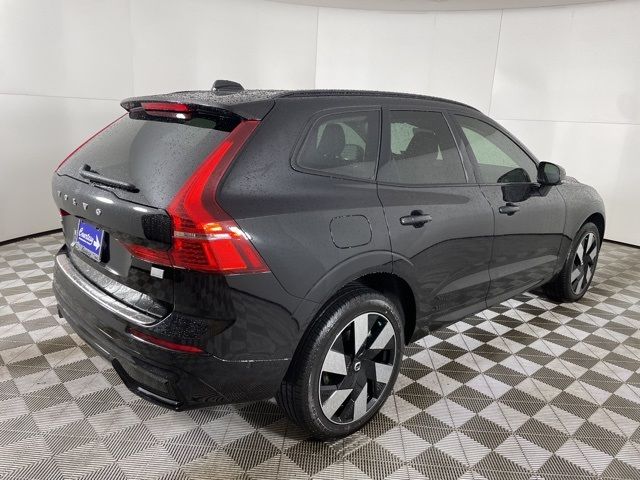 2024 Volvo XC60 Recharge Plug-In Hybrid Plus Dark Theme