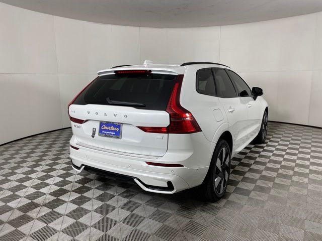 2024 Volvo XC60 Recharge Plug-In Hybrid Plus Dark Theme