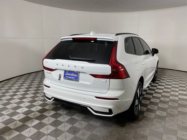 2024 Volvo XC60 Recharge Plug-In Hybrid Plus Dark Theme