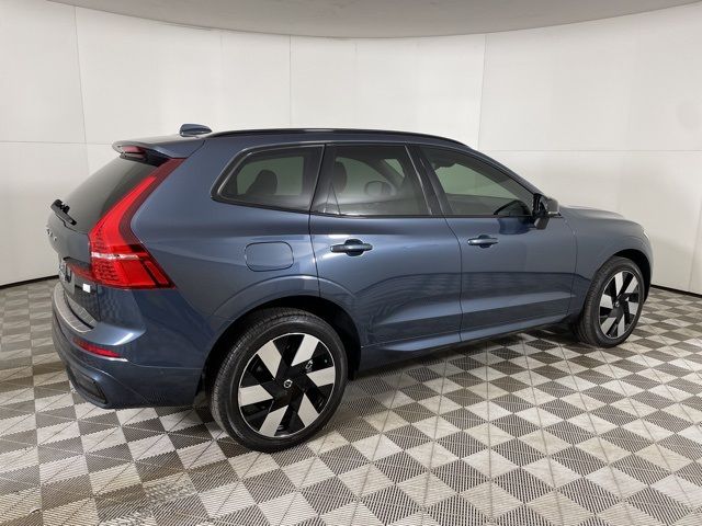 2024 Volvo XC60 Recharge Plug-In Hybrid Plus Dark Theme