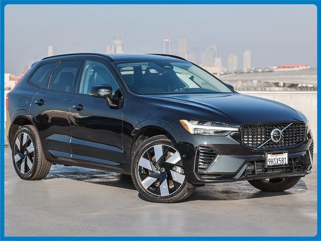 2024 Volvo XC60 Recharge Plug-In Hybrid Plus Dark Theme