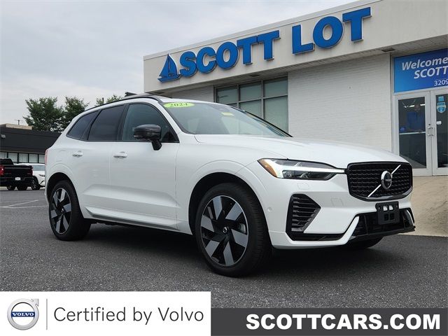 2024 Volvo XC60 Recharge Plug-In Hybrid Plus Dark Theme