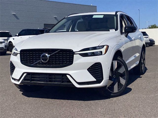 2024 Volvo XC60 Recharge Plug-In Hybrid Plus Dark Theme