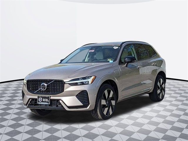 2024 Volvo XC60 Recharge Plug-In Hybrid Plus Dark Theme