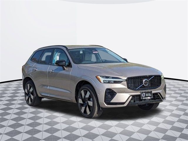 2024 Volvo XC60 Recharge Plug-In Hybrid Plus Dark Theme