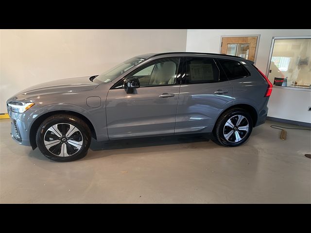 2024 Volvo XC60 Recharge Plug-In Hybrid Plus Dark Theme