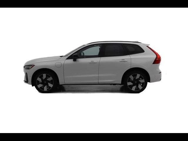 2024 Volvo XC60 Recharge Plug-In Hybrid Plus Dark Theme