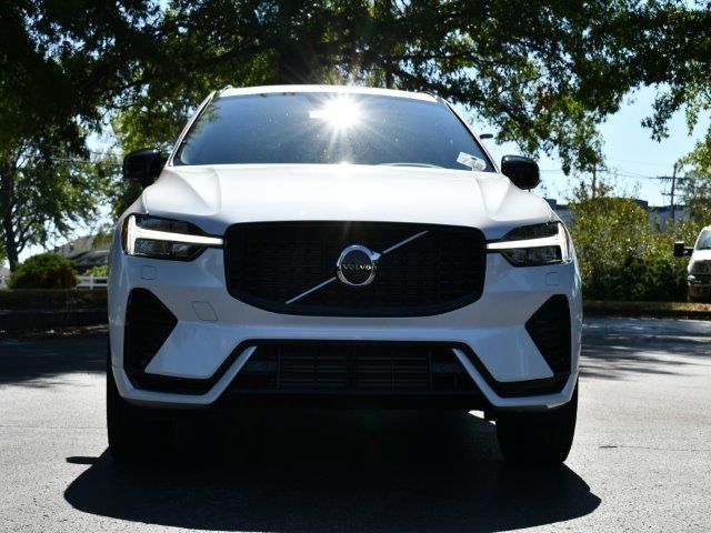 2024 Volvo XC60 Recharge Plug-In Hybrid Plus Dark Theme