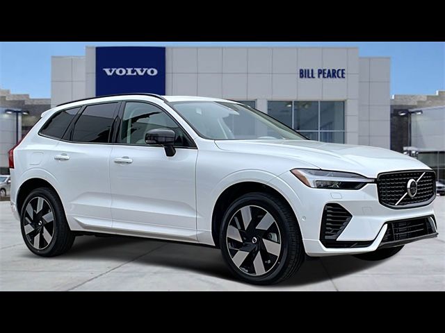 2024 Volvo XC60 Recharge Plug-In Hybrid Plus Dark Theme