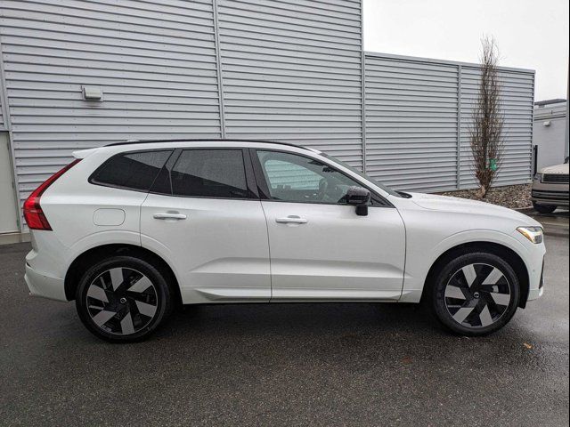 2024 Volvo XC60 Recharge Plug-In Hybrid Plus Dark Theme