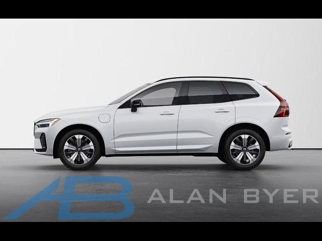 2024 Volvo XC60 Recharge Plug-In Hybrid Plus Dark Theme