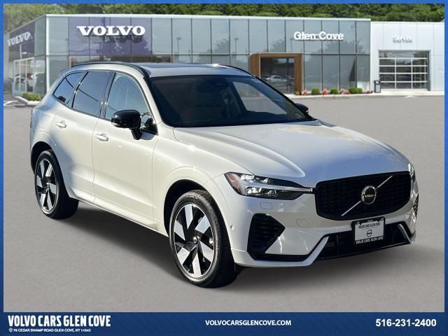 2024 Volvo XC60 Recharge Plug-In Hybrid Plus Dark Theme