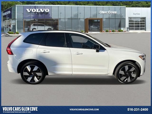 2024 Volvo XC60 Recharge Plug-In Hybrid Plus Dark Theme