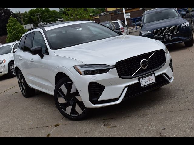 2024 Volvo XC60 Recharge Plug-In Hybrid Plus Dark Theme