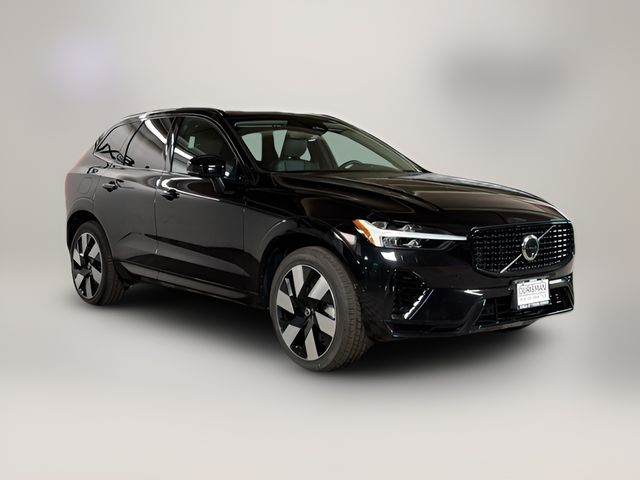 2024 Volvo XC60 Recharge Plug-In Hybrid Plus Dark Theme
