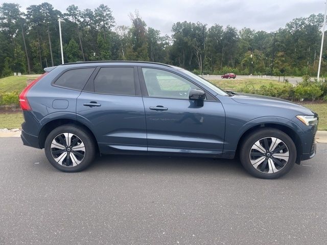 2024 Volvo XC60 Recharge Plug-In Hybrid Plus Dark Theme