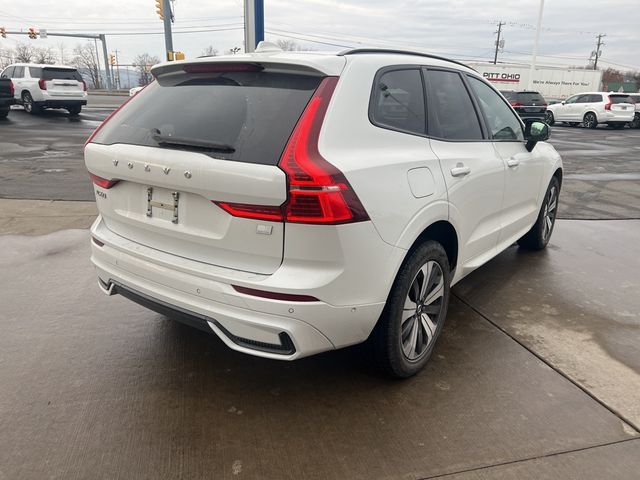 2024 Volvo XC60 Recharge Plug-In Hybrid Plus Dark Theme